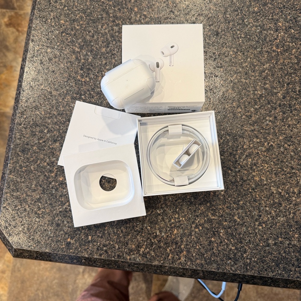Apple AirPods Pro 2nd Gen with White MagSafe Case